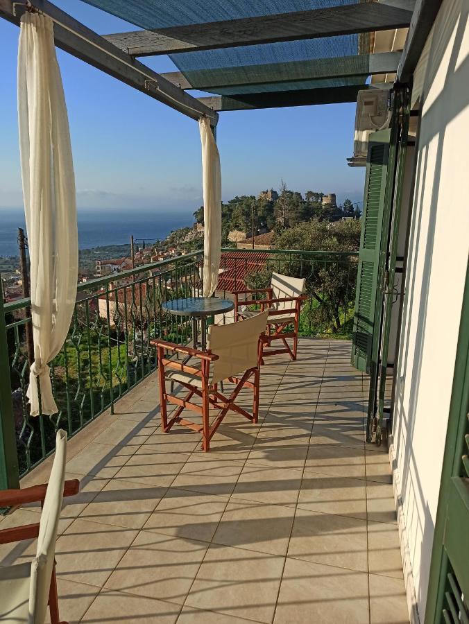 Kiparissia Castle & Sea View