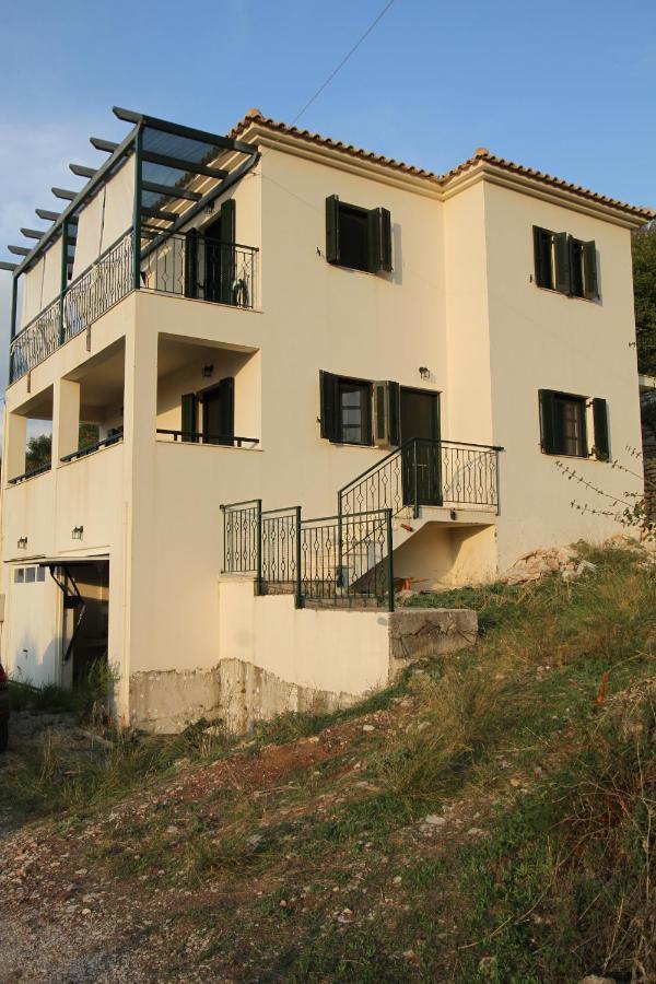 Дом отдыха Kiparissia Castle & Sea View *